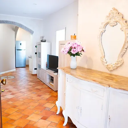 Casa Diana アパート アルマ・ディ・タッジャ