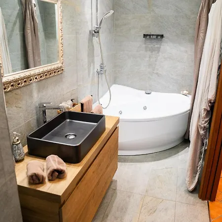 Casa Diana * アルマ・ディ・タッジャ